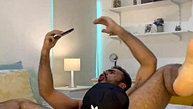 मालोका अपने एक्टिव दोस्त की गैंड चूस रहा है रॉ पीओवी में, यह इंटेंस गे एनकाउंटर मत छोड़ो!