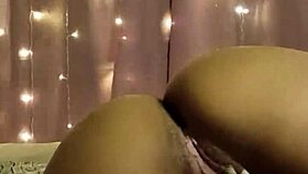 Novinha Cheia De Tesão Se Masturbando Com Fantasia Detalhada