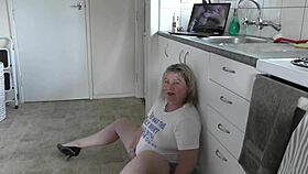 Man, mijn NZ meester plast en komt overal over me!