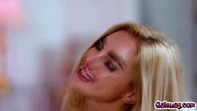 kenzie anne and aiden aishley chatting on galsway com about their fun activities