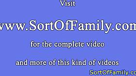 สาวสมัครเล่น 18+ กลืนควยลึก พ่อเลี้ยงผิวสีดำ อยากเห็นเพิ่มไหม?