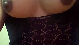 Peluda enjoys her vagina and anal