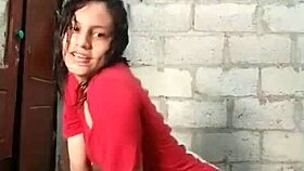 Latina amateur dances without underwear teasingly