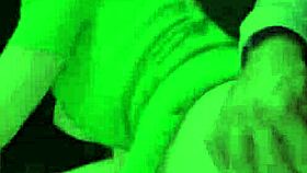 Sarışın anne ve zayıf genç kız Savannah Sixx Kit Mercer, baba Jon Rogue'a freeuse sikişte hizmet ediyor