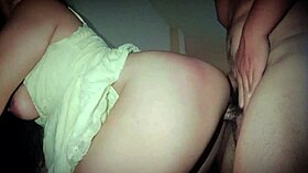 מזל טוב, יום ההולדת שלך! חגוג עם הרבה חלב, כמו שאת אוהבת, זונה.