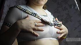 I show my body and fuck with toy