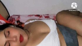 wife showing off sexy moves on homemade webcam 😍