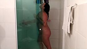 Hellen Almeida Enjoys A Relaxing Bath
