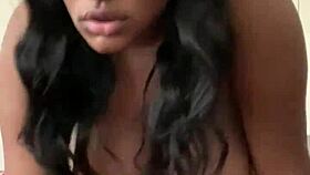 Nohmii Cums On Vibrator