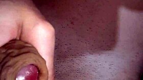 Watch Magrinho gozando all by himself in solo action