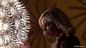 blonde babe britney amber behind the scenes