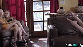 Kyler Quinn Lezbiyen Üçlü Seks Rachael Cavalli'nin Evinde Kızların Önünde