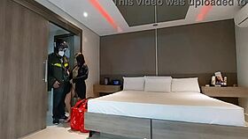 guy delivers pizza and i give it to motoboy big bambu while husband travels