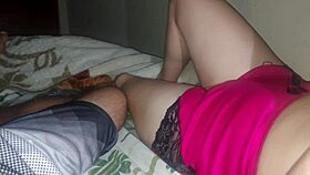 Fui ao Quarto do Padrasto Atraz de Sexo Quente