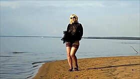 hot milf flashes her wet pussy