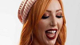 how does lauren phillips make herself cum on camera?