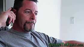 Blonde Stieftochter 18+ bekommt Cum mit reifem Fingern und harten Aktionen