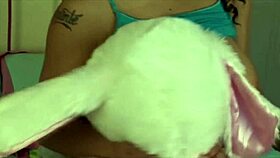 Hot Jasmine Teases with Sexy Tits Play