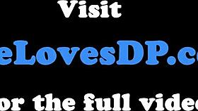 אחות אירופית יפה מקבלת זיון בתחת בשלישייה