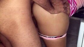 Оттрахал застрявшую соседку, залив горячей спермой