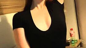 Heyy, Ritafox flaunts her super juicy and firm ass, so hot! 😍