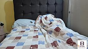 would you steal a moment with this ardent peruvian thief couple?