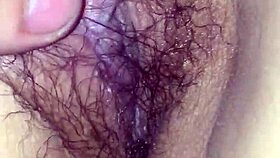 Voyeur catches inflamed pussy scene