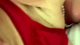 بلوند إيبوني في لينجري تنحني لنيك مع الخليل