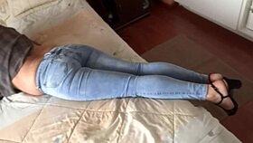 Πρώτη φορά αφήνω τον θετό γιο της υπηρέτριας να τελειώσει στον κούλο μου