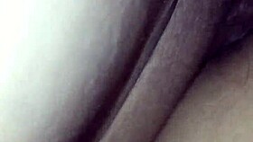 Voyeur catches inflamed pussy scene