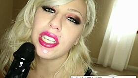 Vyxen Steel stuffs her pussy and squirts with toy!