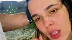 novinha casada vive uma aventura cotidiana