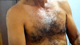 Hey, check out this old hairy guy with a 21cm cock fucking a married man in part 1 😏