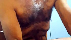 Hey, check out this old hairy guy with a 21cm cock fucking a married man in part 1 😏