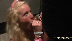 hey, wanna see this versaute discoschlampe suck at the party?