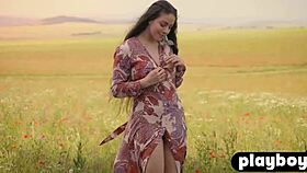 i'm watchin' this sexy teen joy draiki undressin' and posin' naked with her big ass and small tits