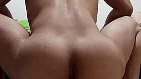 cuando me castigo el culo por que no hay nadie que lo aga por mi