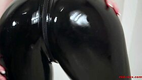 sexy milf red xxx in skin tight latex pants