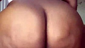 Missrealox's Wild Ride: Squirting on Dildo with Big Ass