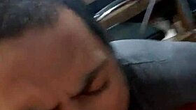 Eu mamando o namorado com emoção intensa