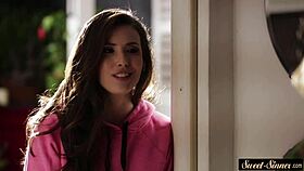 Seduktivna tinejdžerka 18+ pička jebana na otvorenom s sirovom žudnjom