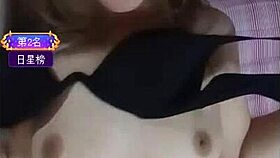 Baby Host Yiyi Self-Touching Big Show