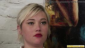 Špinavá školačka 18+ a parta dráždí tvrdý pták cfnm 😈