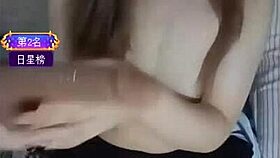 Baby Host Yiyi Self-Touching Big Show