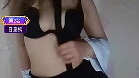 Baby Host Yiyi Self-Touching Big Show