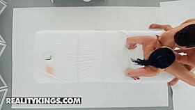 kira queen, what happens at kings spa with alberto blanco?