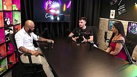 Most men we know are bisexual, and the public loves cuckold bi with Gabriel and Julia Vida Safada.