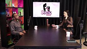 Safada Faz Um Boquete Deixando Ele Todo Excitado - Negro Top Delicia e Alice Vasconcelos