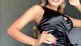 コーヒー飲んでから公衆トイレでオナニー