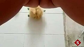 i'm warming up in the bath with fingers inside